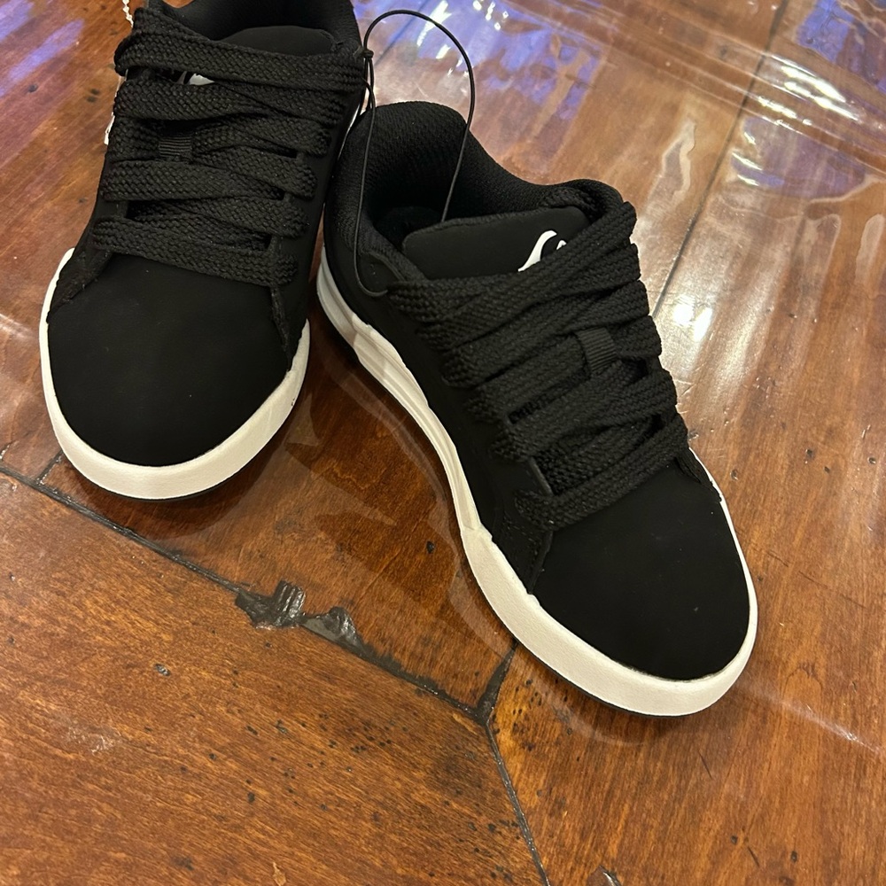 Black kids Quicksilver sneakers